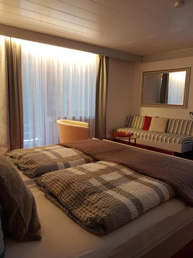 פרוידנשטאדט Hotel Restaurant Kniebishoehe מראה חיצוני תמונה