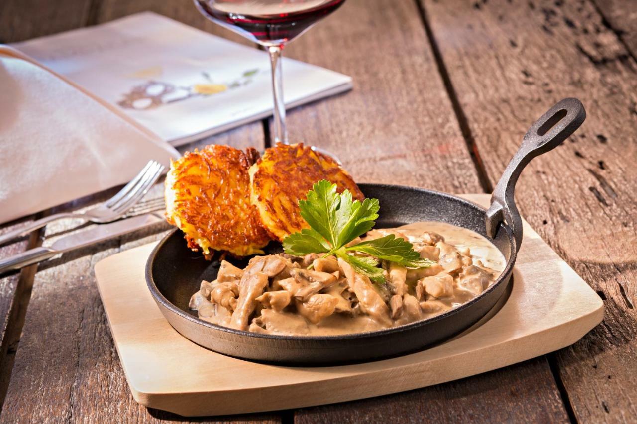 פרוידנשטאדט Hotel Restaurant Kniebishoehe מראה חיצוני תמונה